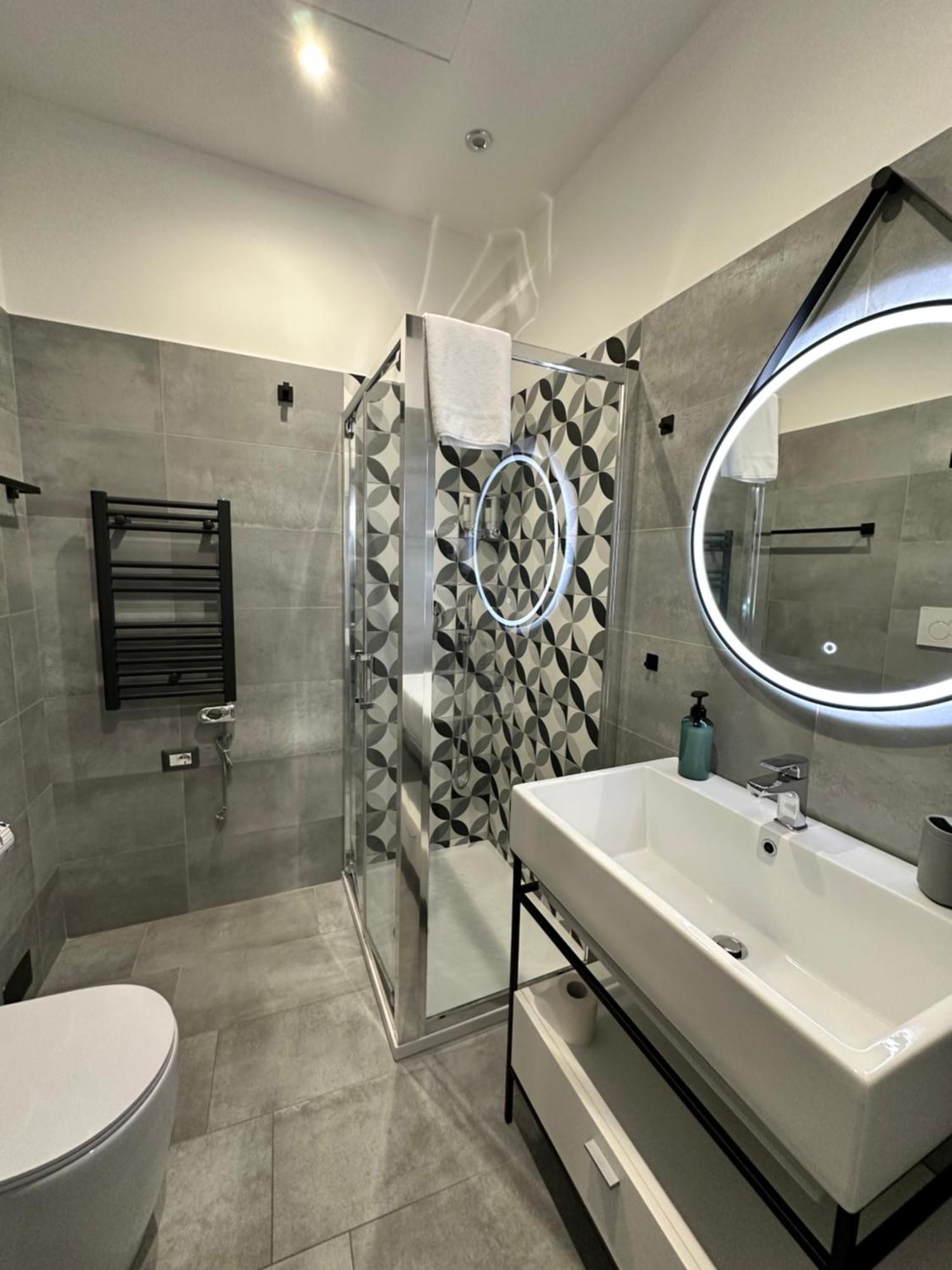 San Saba Street 46 Rom